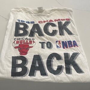 Chicago Bulls White Graphic Tee